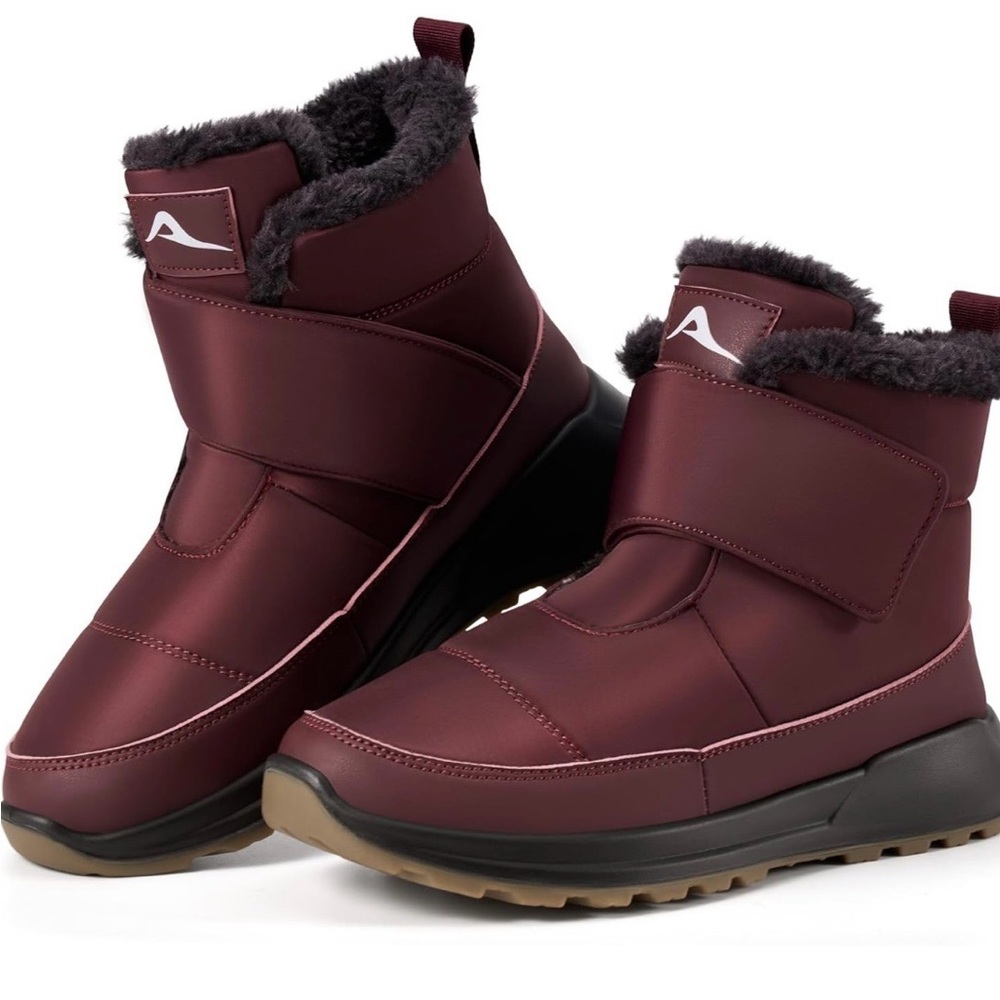 Larwen Winter Snow Burgundy Boots w Warm Faux Fur Lining Size 9 Great Condition